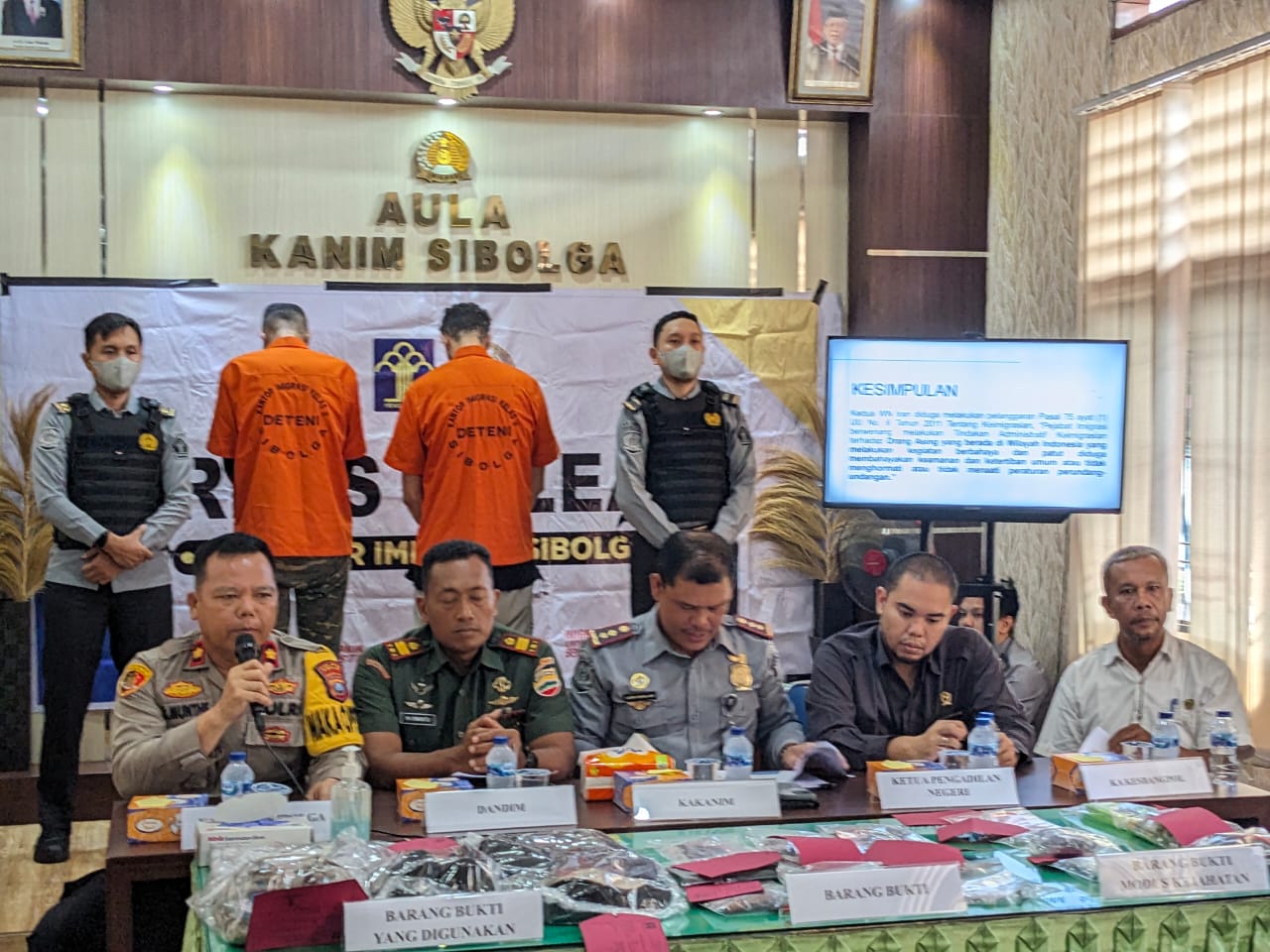Imigrasi Sibolga amankan dua orang warga negara asing asal Iran