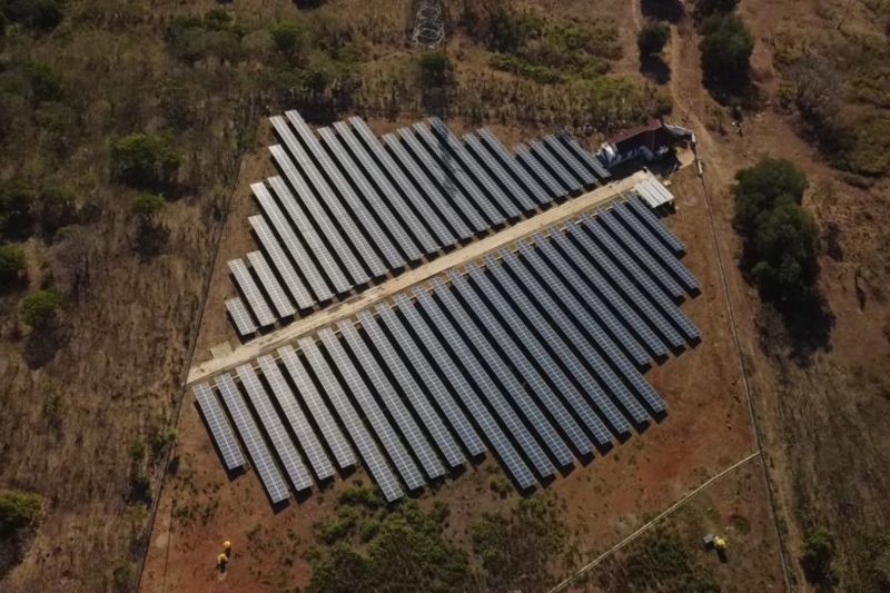 PLTS atap di kawasan industri jadi solusi dekarbonisasi PLTS atap di kawasan industri jadi solusi dekarbonisasi