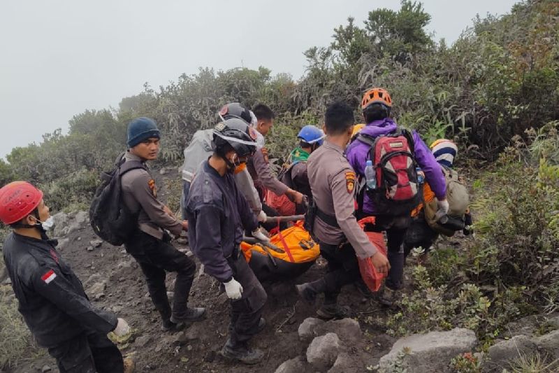 Satu lagi pendaki Gunung Marapi ditemukan meninggal Satu lagi pendaki Gunung Marapi ditemukan meninggal