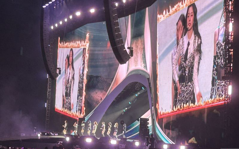 TWICE sapa ONCE Indonesia di Jakarta