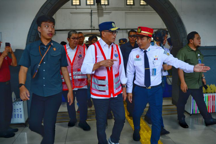 Stasiun Pasar Senen alami kenaikan signifikan penumpang capai 700 ribu Stasiun Pasar Senen alami kenaikan signifikan penumpang capai 700 ribu