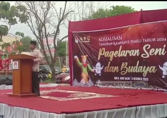 KPU Sumbar sosialisasi tahapan pemilu 2024 melalui pagelaran seni dan budaya KPU Sumbar sosialisasi tahapan pemilu 2024 melalui pagelaran seni dan budaya