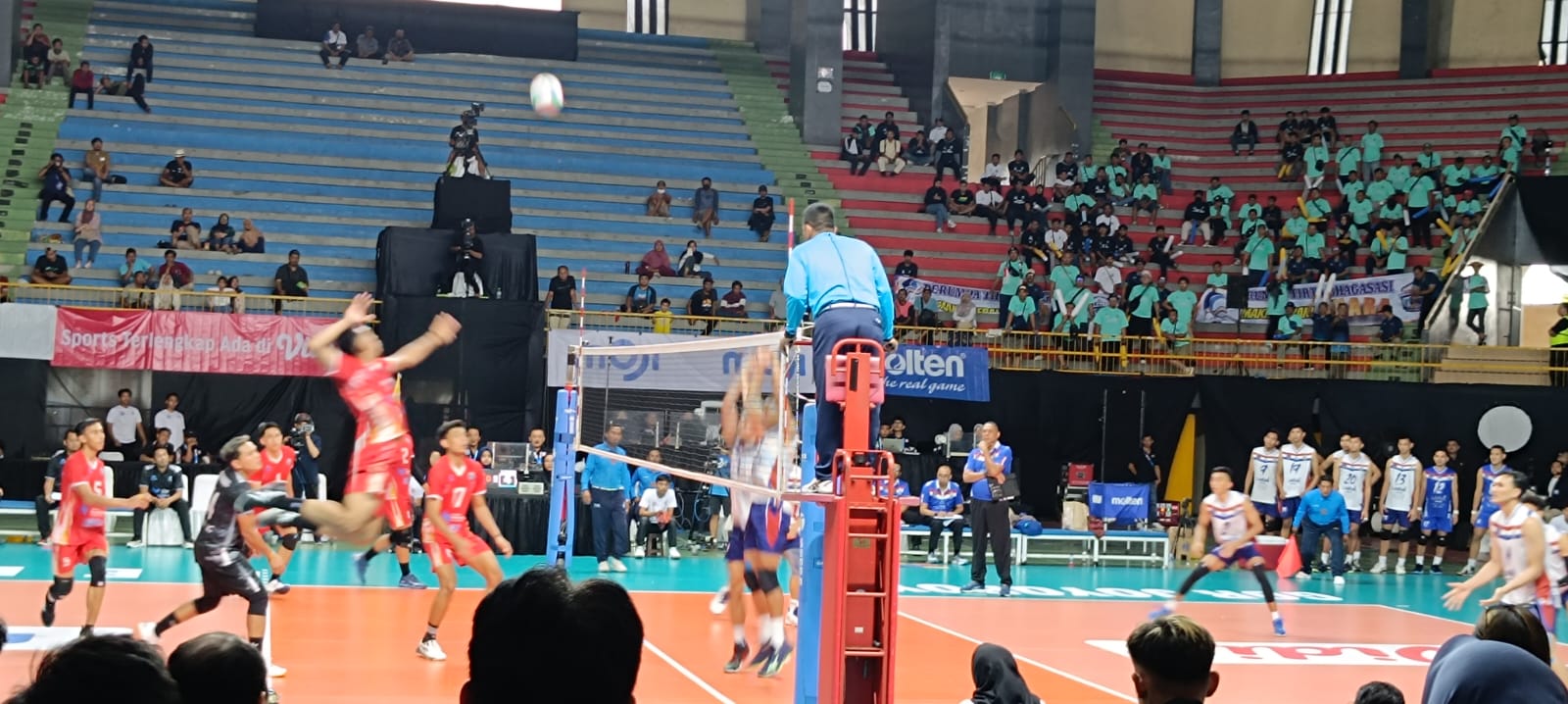 Andalkan service jump dan receave, Lavani pukul PDAM Tirta Bhagasasi Bekasi 3-0 Andalkan service jump dan receave, Lavani pukul PDAM Tirta Bhagasasi Bekasi 3-0
