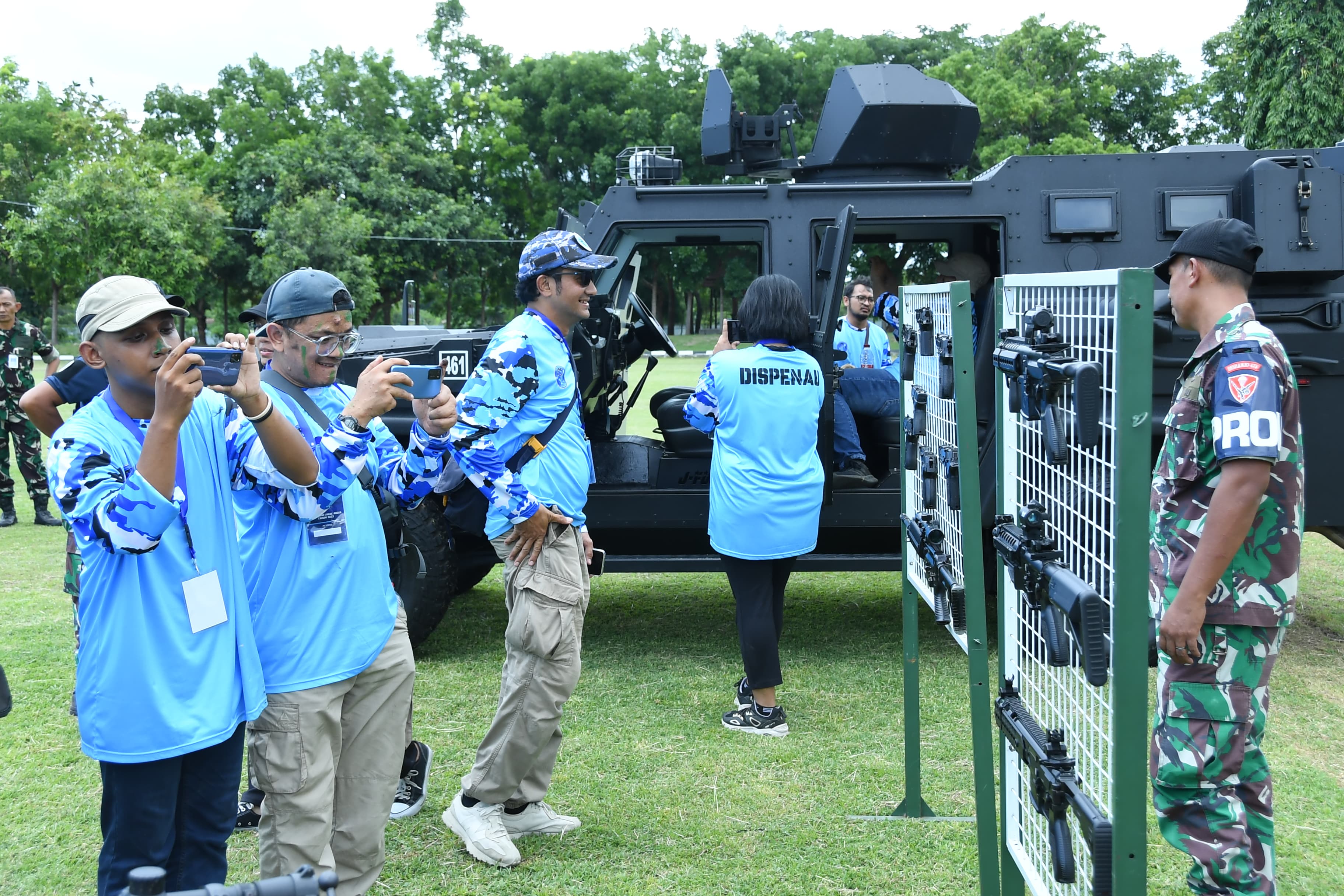 TNI AU perkenalkan alutsista ke jurnalis via outbound TNI AU perkenalkan alutsista ke jurnalis via outbound