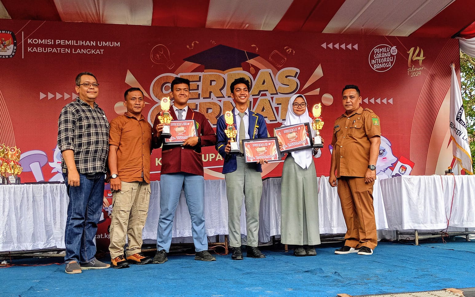 SMAN 1 Secanggang juarai cerdas cermat kepemiluan KPU Langkat SMAN 1 Secanggang juarai cerdas cermat kepemiluan KPU Langkat