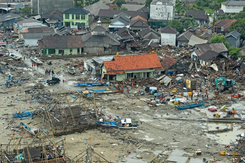 22 Desember 2018: Tsunami Selat Sunda tewaskan 437 orang 22 Desember 2018: Tsunami Selat Sunda tewaskan 437 orang
