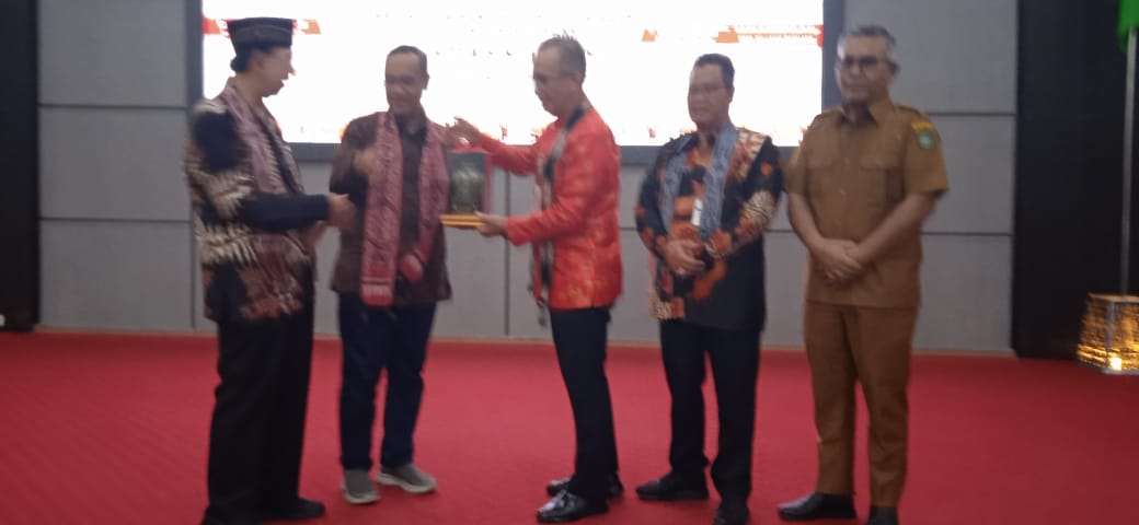 Kunjungi Singkawang, Wali Kota Nur Azis berharap toleransi di Magelang meningkat Kunjungi Singkawang, Wali Kota Nur Azis berharap toleransi di Magelang meningkat