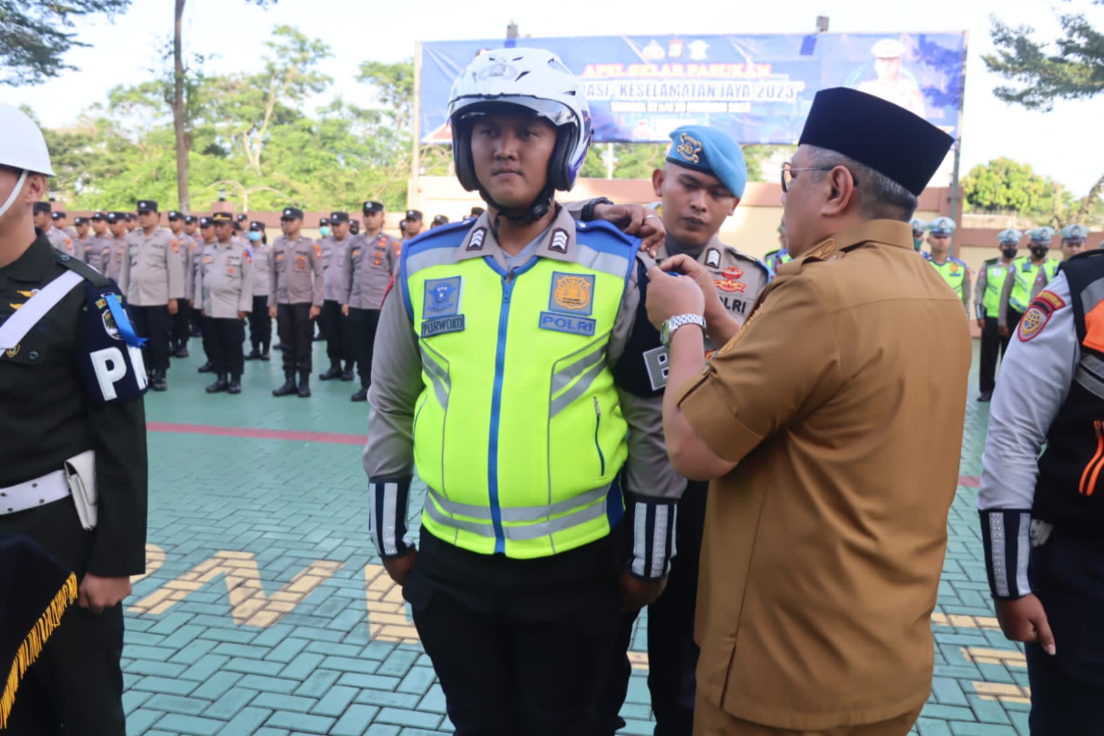 Operasi Keselamatan Jaya di Kota Tangsel dimulai, 2.939 personil gabungan diterjunkan Operasi Keselamatan Jaya di Kota Tangsel dimulai, 2.939 personil gabungan diterjunkan