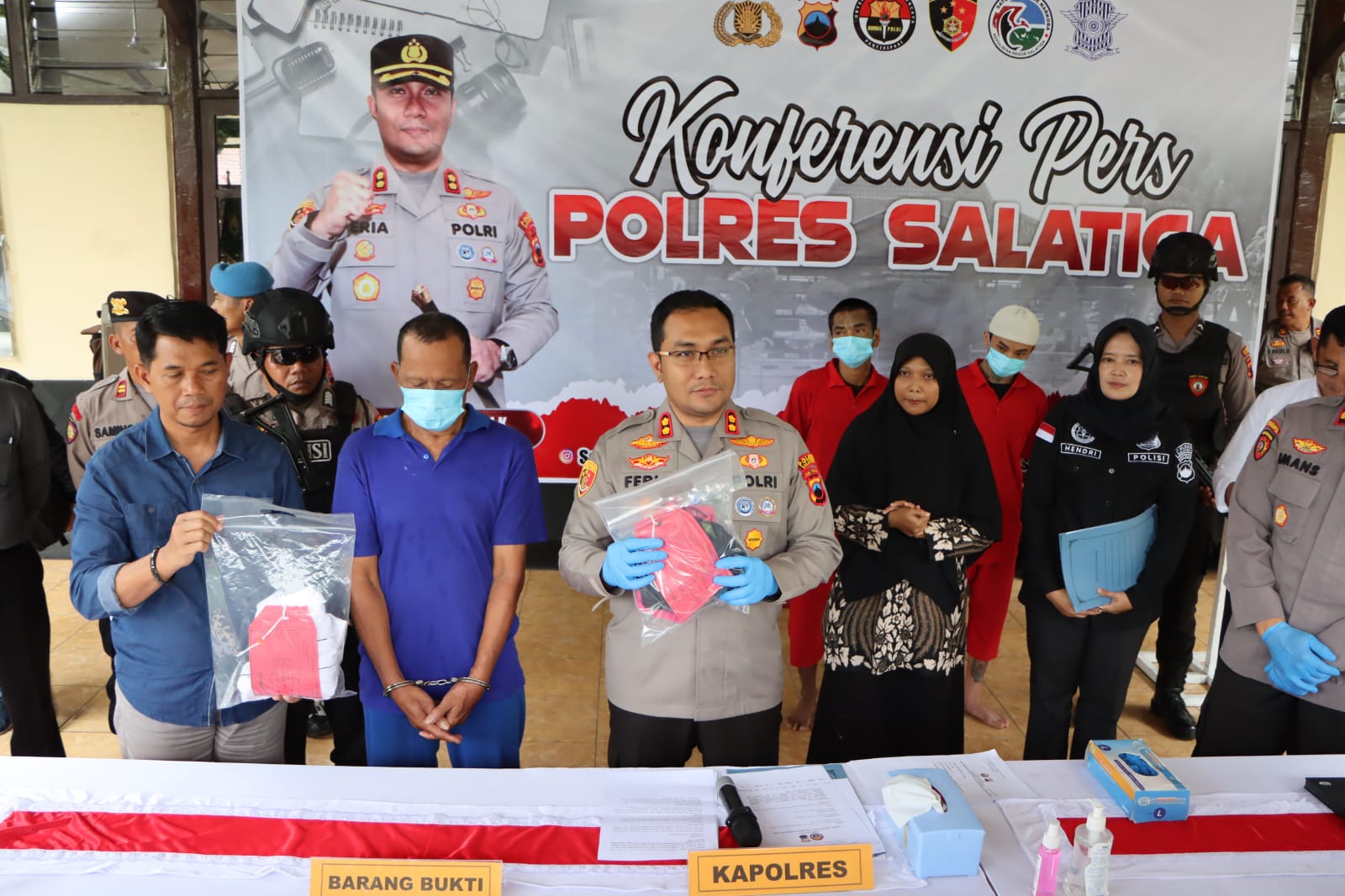 Ayah tiri tega tindak asusila anak dibawah umur Ayah tiri tega tindak asusila anak dibawah umur