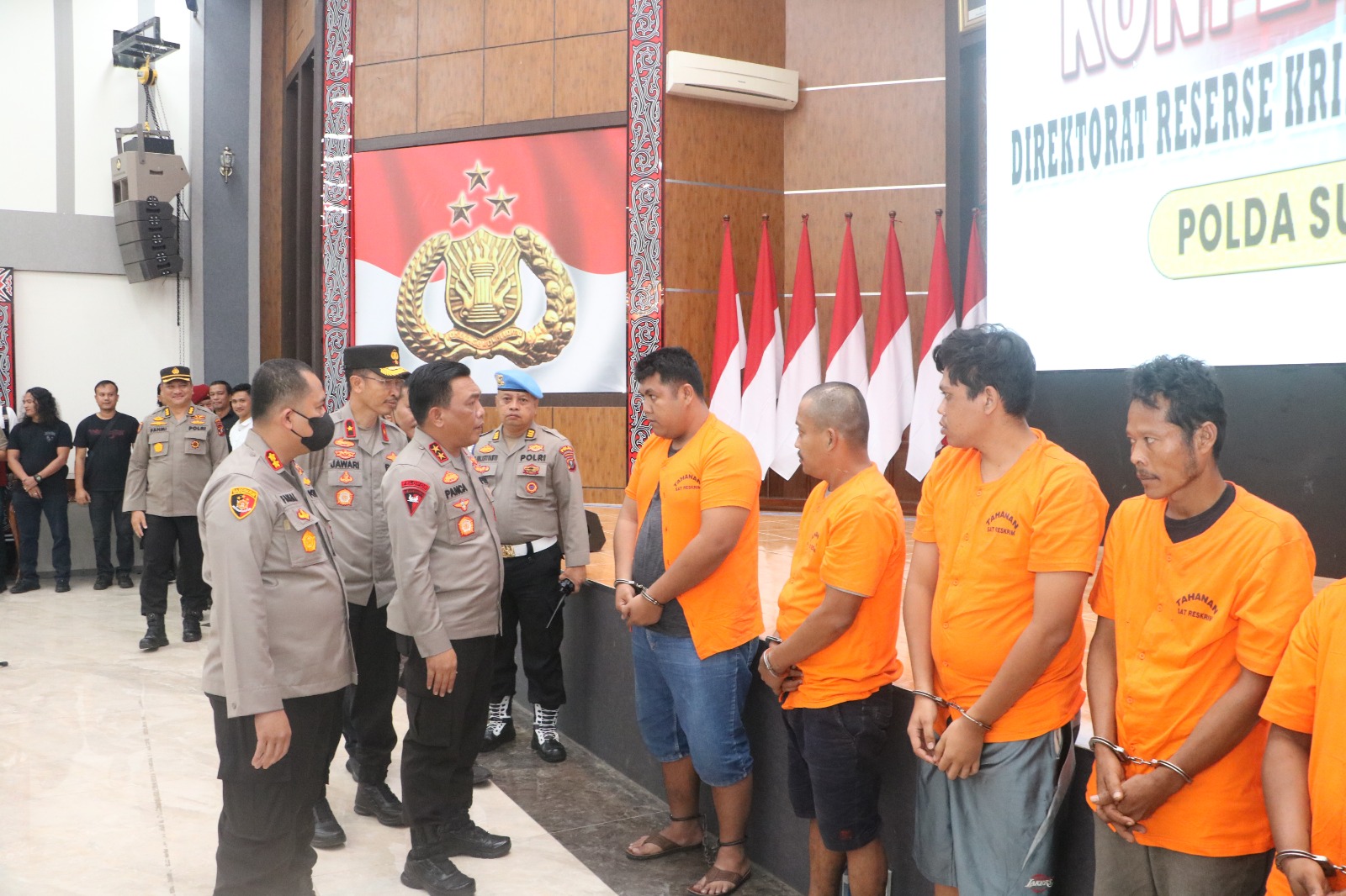 Polda Sumut tangkap penembak mantan anggota DPRD Langkat Polda Sumut tangkap penembak mantan anggota DPRD Langkat