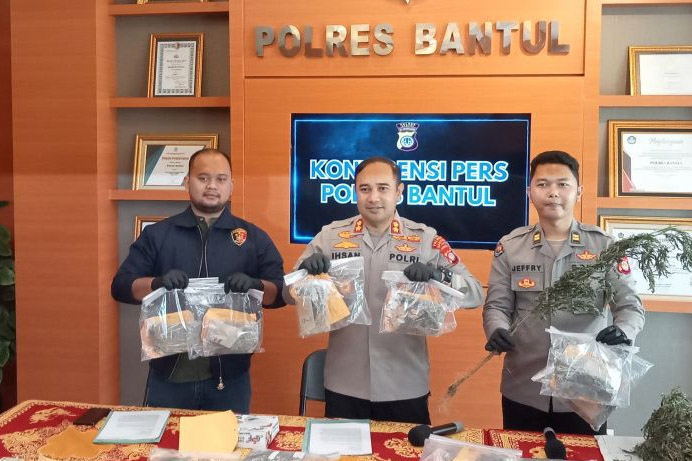 969 gram ganja diamankan Polres Bantul dari terduga pengedar