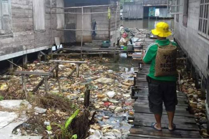 DLH Banjarmasin rata-rata kumpulkan dua karung sampah di setiap rumah DLH Banjarmasin rata-rata kumpulkan dua karung sampah di setiap rumah