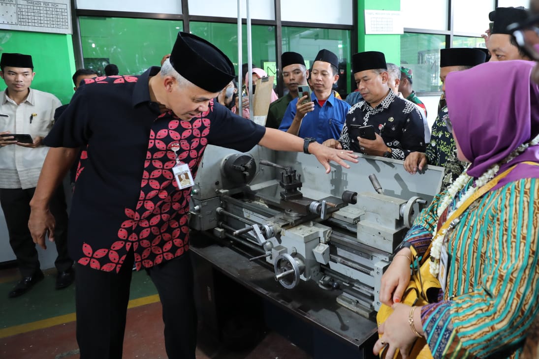 Ganjar ajak SMK gencarkan pembelajaran teaching factory