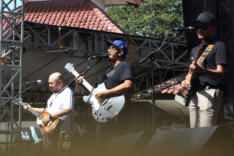 SORE sejukkan penonton Pasar Musik