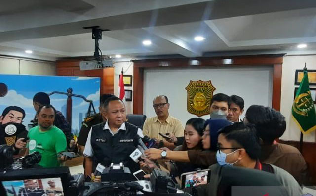 Kejagung periksa tiga direktur perusahaan terkait korupsi BTS Kominfo