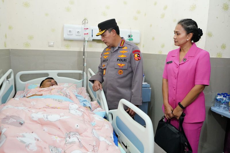 Kapolda Jambi telah jalani operasi ruas tulang belakang Kapolda Jambi telah jalani operasi ruas tulang belakang