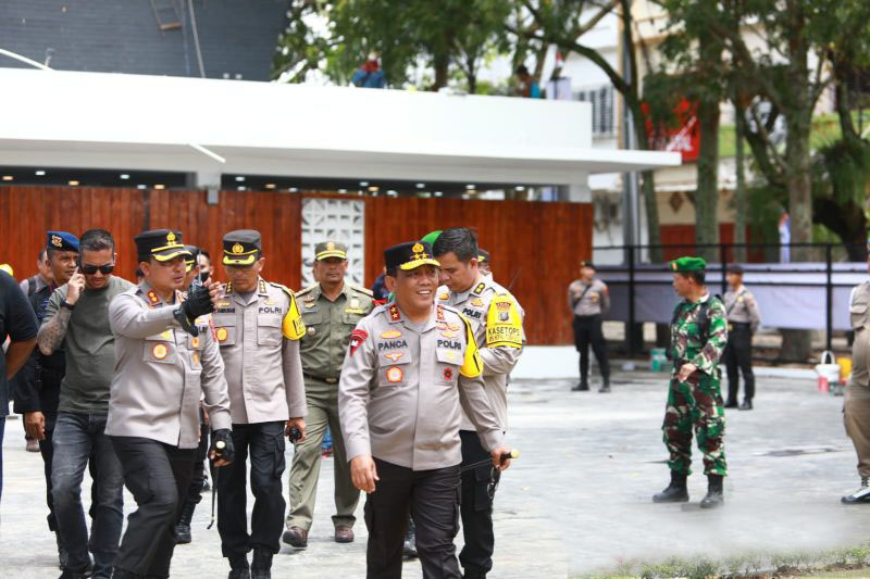 Aktivitas masyarakat tetap jalan selama F1 Powerboat Aktivitas masyarakat tetap jalan selama F1 Powerboat