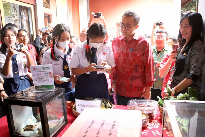 Denpasar luncurkan Gen Dental untuk digitalisasi pembayaran di sekolah Denpasar luncurkan Gen Dental untuk digitalisasi pembayaran di sekolah
