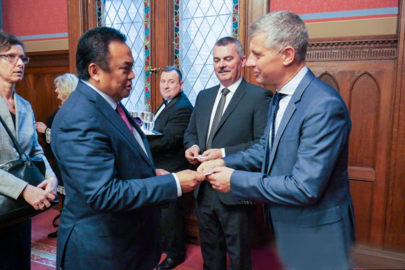 Rachmat Gobel paparkan pembangunan IKN di Parlemen Hungaria