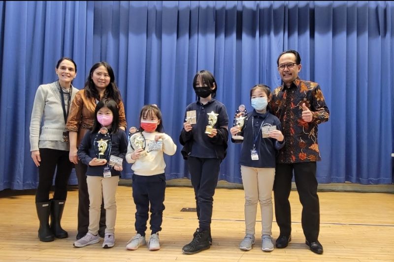KJRI Chicago gelar kompetisi mewarnai dan merancang motif batik KJRI Chicago gelar kompetisi mewarnai dan merancang motif batik