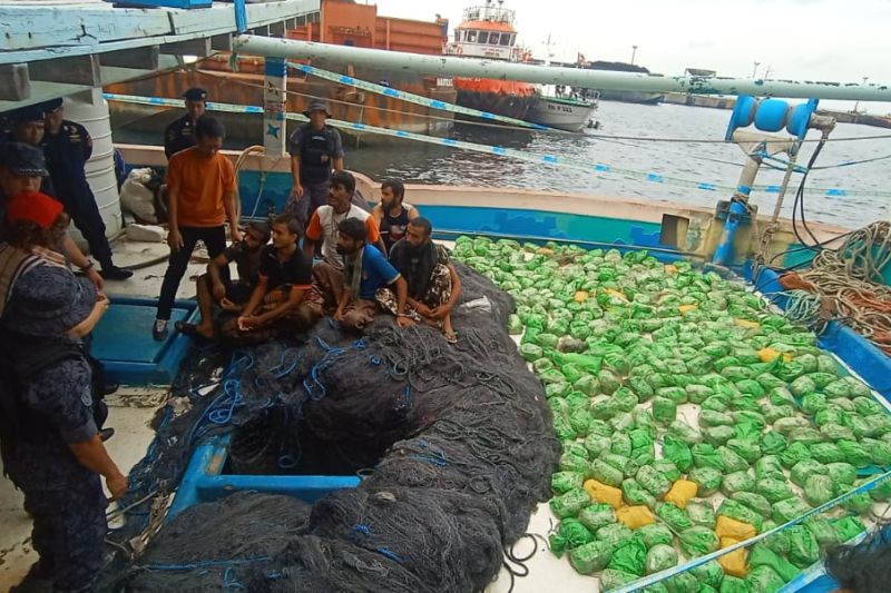 BNN dan Bea Cukai gagalkan upaya penyelundupan sabu 309 paket BNN dan Bea Cukai gagalkan upaya penyelundupan sabu 309 paket