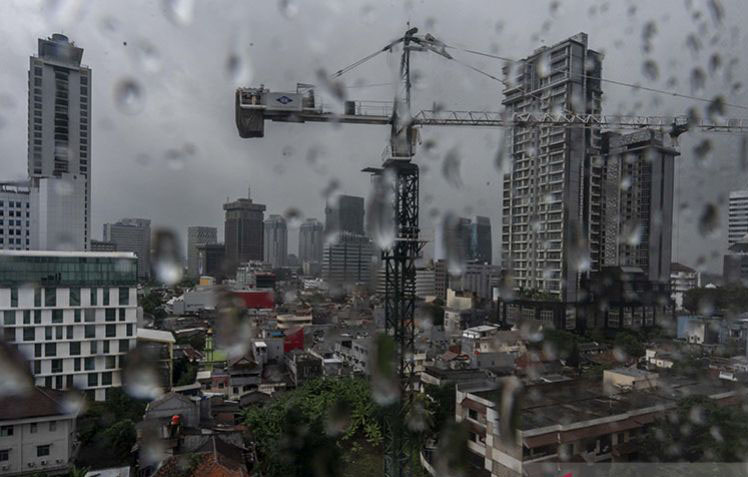 Hujan angin akan landa sebagian Jakarta pada siang dan dini hari Hujan angin akan landa sebagian Jakarta pada siang dan dini hari
