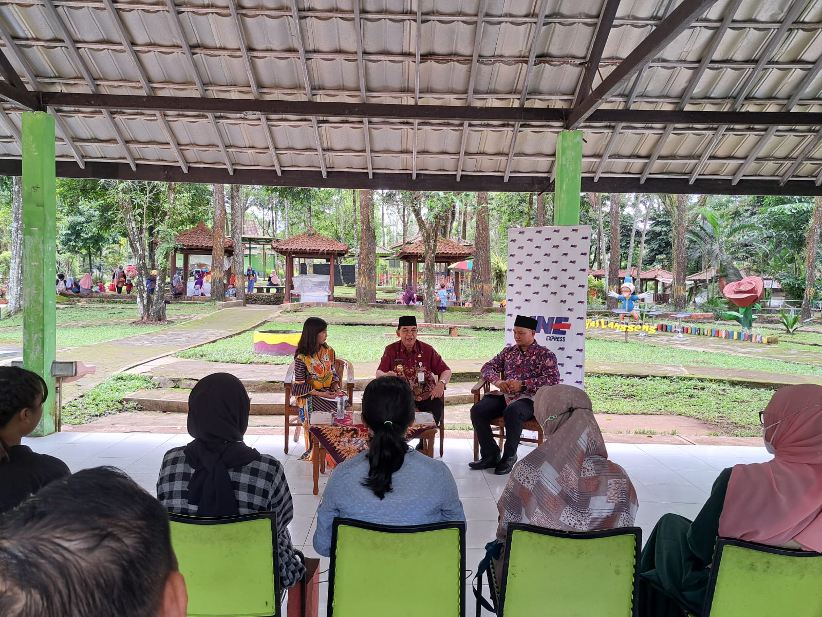 Pemkot Magelang - JNE sinergi dorong UMKM terapkan digital marketing Pemkot Magelang - JNE sinergi dorong UMKM terapkan digital marketing