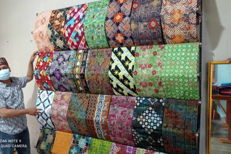 Batik chanting kembali geliat usai COVID-19