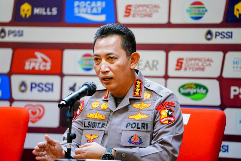 Kapolri tegaskan siap bersinergi dengan PSSI babat habis mafia bola Kapolri tegaskan siap bersinergi dengan PSSI babat habis mafia bola