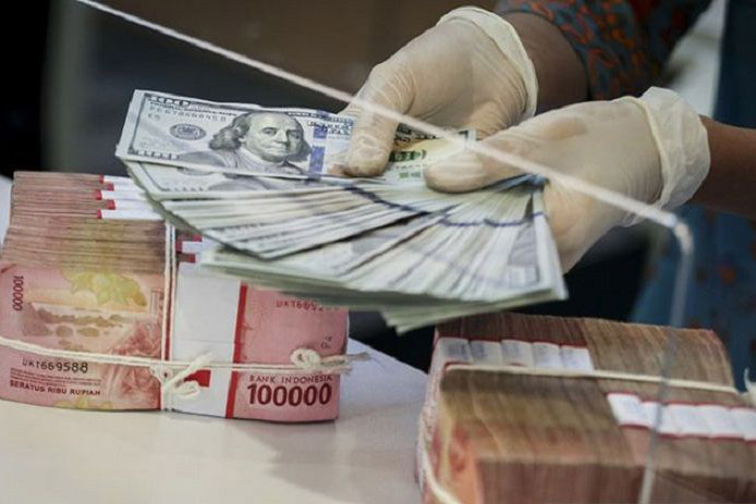 Rupiah Selasa pagi melemah jadi Rp15.168 per dolar
