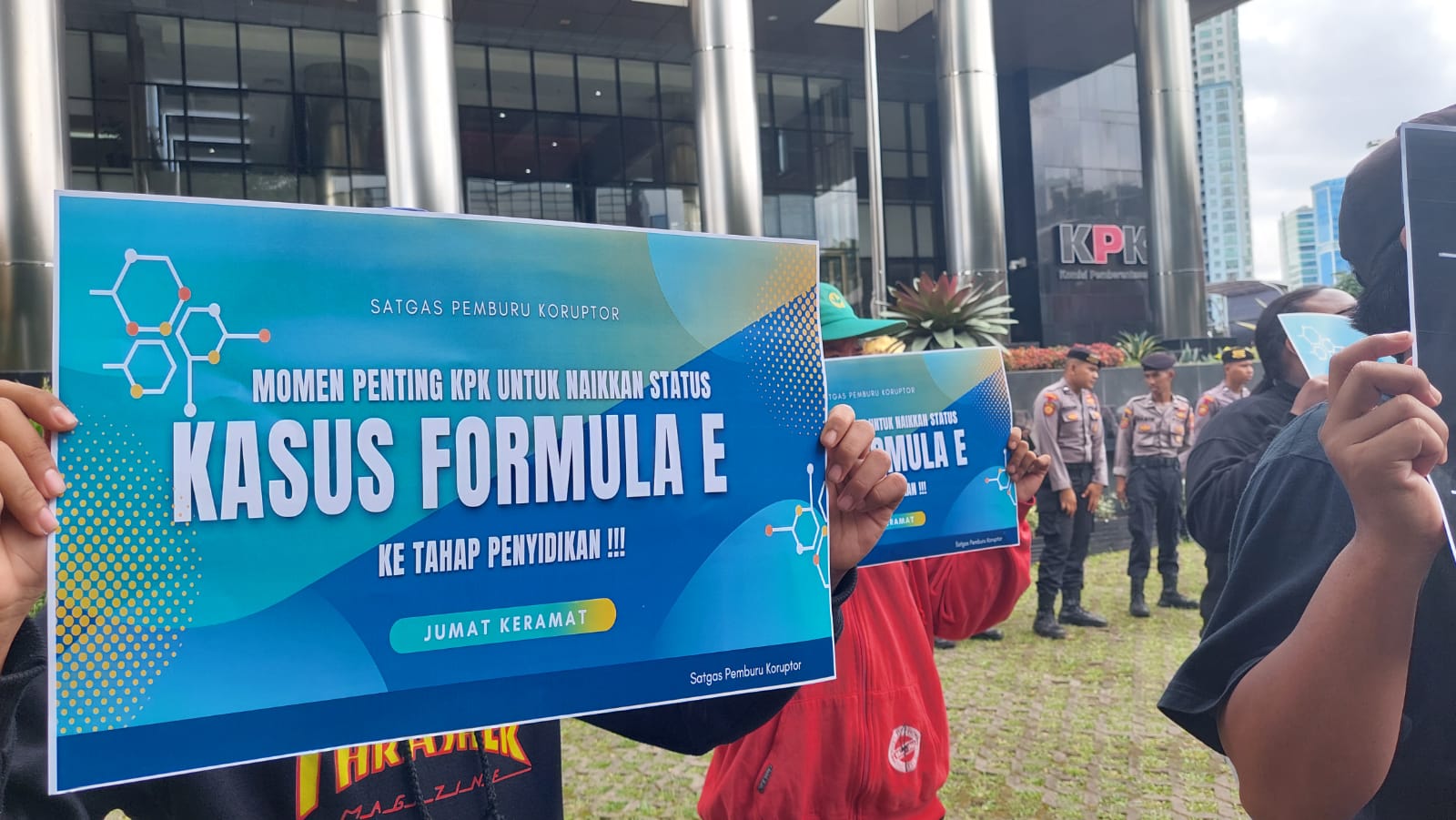 Gelar aksi, massa kembali desak KPK naikkan kasus Formula E ke penyidikan Gelar aksi, massa kembali desak KPK naikkan kasus Formula E ke penyidikan
