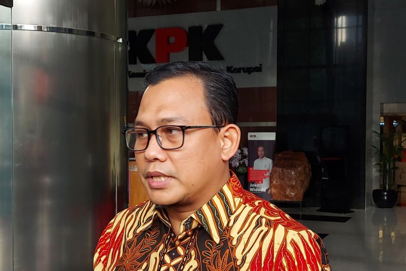 KPK periksa dua saksi soal sewa jet pribadi Lukas Enembe KPK periksa dua saksi soal sewa jet pribadi Lukas Enembe
