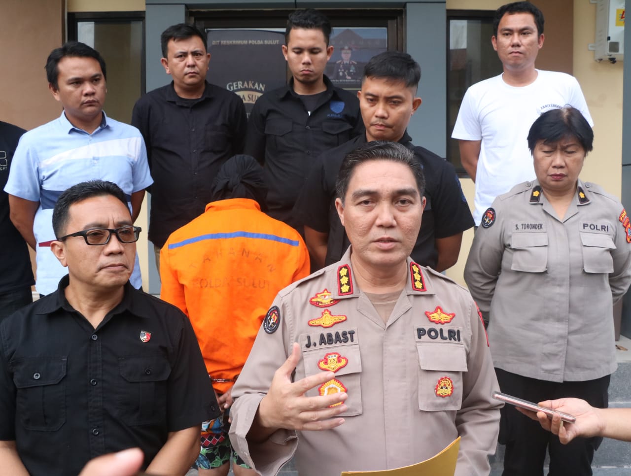 Buruh bangunan diduga aniaya bayinya hingga tewas diamankan petugas Buruh bangunan diduga aniaya bayinya hingga tewas diamankan petugas