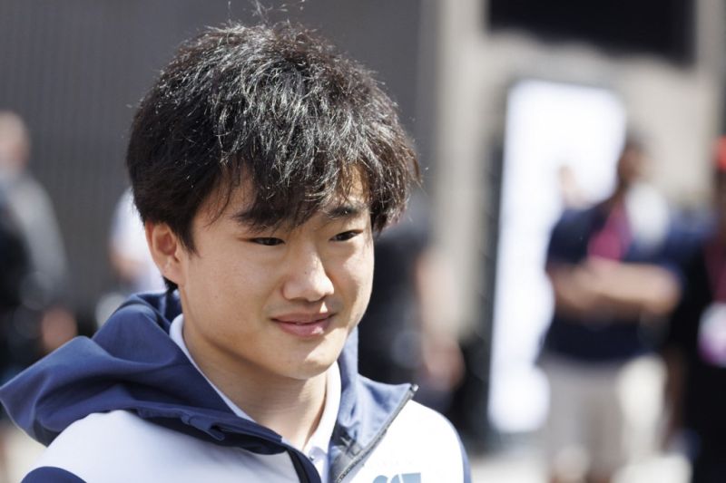 AlphaTauri siap tantang F1 2023 dengan AT04 AlphaTauri siap tantang F1 2023 dengan AT04