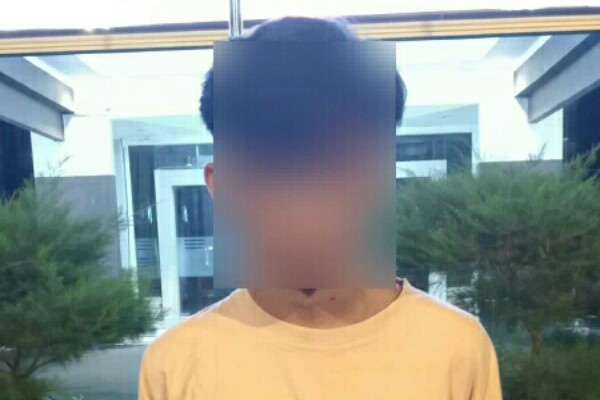 Mengaku 4 kali curi HP, pemuda ini ditangkap tim ROTR Polresta Manado Mengaku 4 kali curi HP, pemuda ini ditangkap tim ROTR Polresta Manado