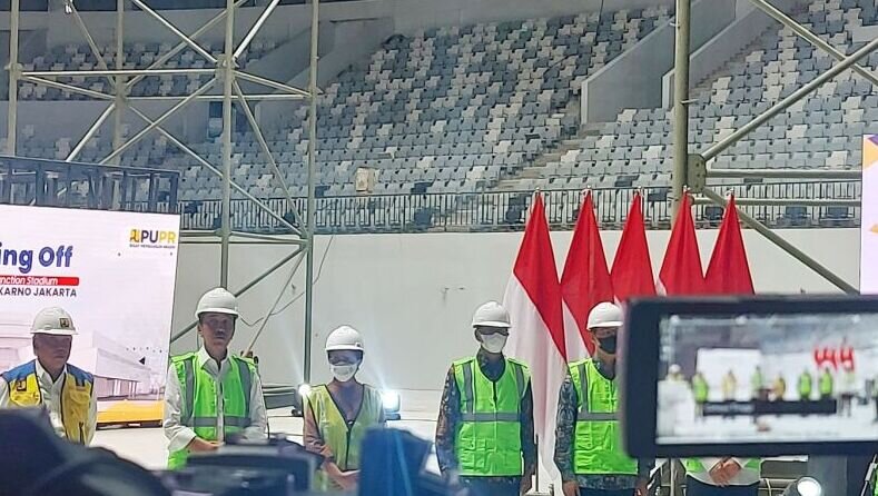 Presiden Jokowi lakukan topping off Indoor Multifunction Stadium GBK Presiden Jokowi lakukan topping off Indoor Multifunction Stadium GBK