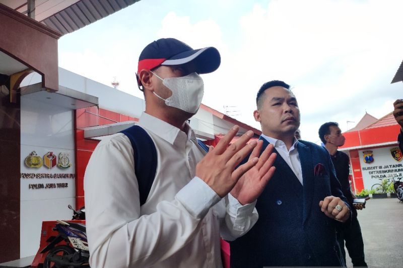 Ferry Irawan berharap tidak ditahan terkait kasus KDRT Ferry Irawan berharap tidak ditahan terkait kasus KDRT