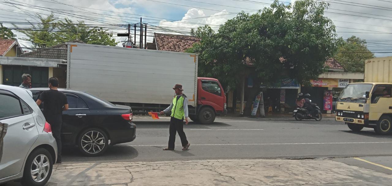Tiga kecamatan di Sukoharjo jadi penyumbang utama pendapatan daerah dari parkir Tiga kecamatan di Sukoharjo jadi penyumbang utama pendapatan daerah dari parkir