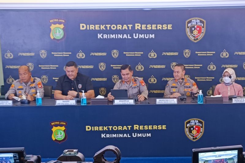 Ada 3 pelaku dalam kasus sekeluarga keracunan di Bekasi Ada 3 pelaku dalam kasus sekeluarga keracunan di Bekasi