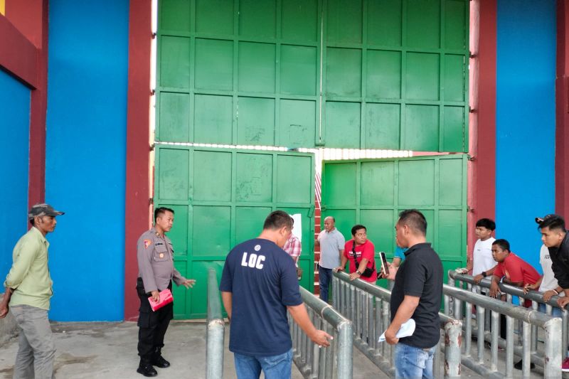 Polres Pamekasan bina pelaksana kompetisi tentang sistem pengamanan Polres Pamekasan bina pelaksana kompetisi tentang sistem pengamanan