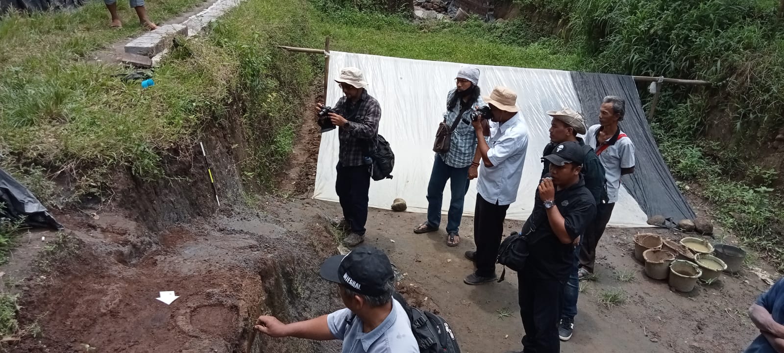 Datangi Kropakan, BRIN teliti temuan artefak peninggalan Mataram Kuno Datangi Kropakan, BRIN teliti temuan artefak peninggalan Mataram Kuno