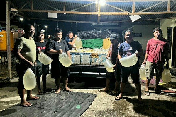 Polres Bolmong amankan ratusan liter Cap Tikus siap edar di Dumoga Polres Bolmong amankan ratusan liter Cap Tikus siap edar di Dumoga