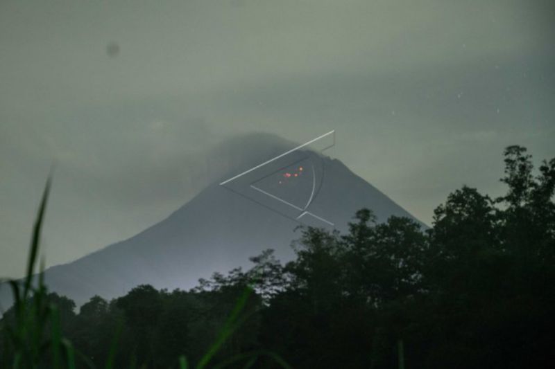 Suara guguran Merapi terdengar satu kali pada Selasa pagi