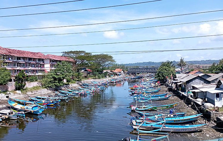 Pemprov Jateng imbau nelayan tunda melaut sampai cuaca normal