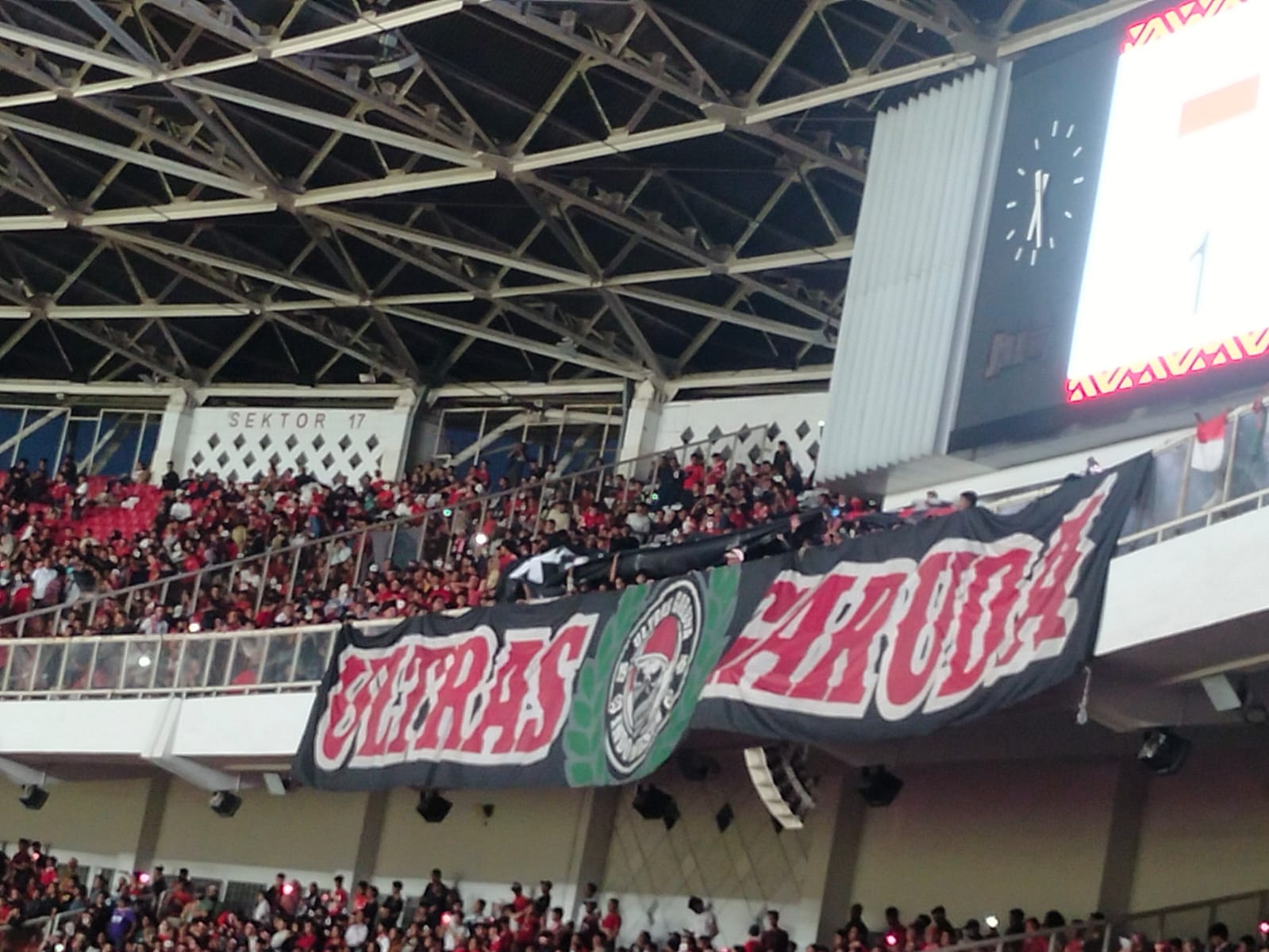 Suporter Ultras Garuda terus berikan dukungan bagi Timnas Indonesia Suporter Ultras Garuda terus berikan dukungan bagi Timnas Indonesia