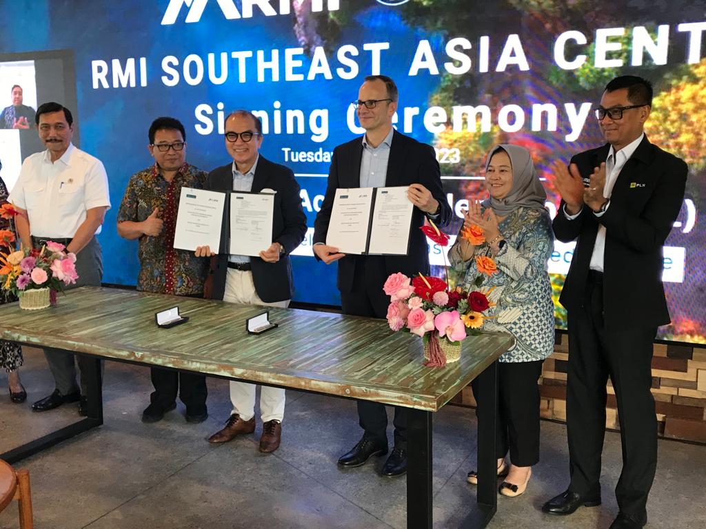 PLN wujudkan program percepatan transisi energi di Indonesia PLN wujudkan program percepatan transisi energi di Indonesia