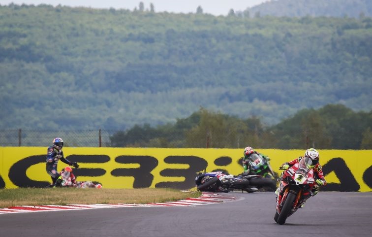 Bautista kembali pecahkan rekor kemenangan di WSBK Ceko Bautista kembali pecahkan rekor kemenangan di WSBK Ceko