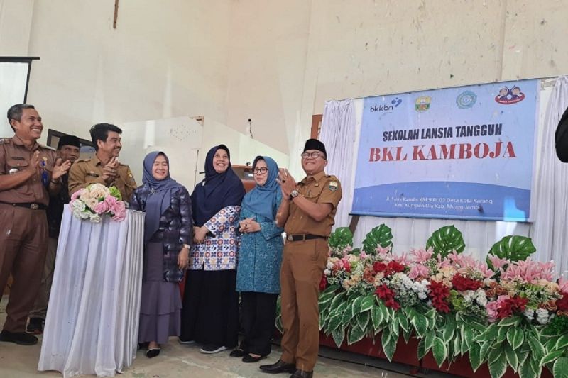 Sekolah lansia pertama di Jambi ramai peminat Sekolah lansia pertama di Jambi ramai peminat