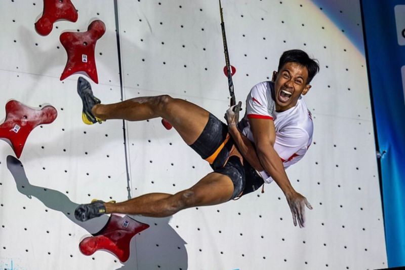Mahasiswa UM Surabaya raih emas di Piala Dunia Panjat Tebing Mahasiswa UM Surabaya raih emas di Piala Dunia Panjat Tebing
