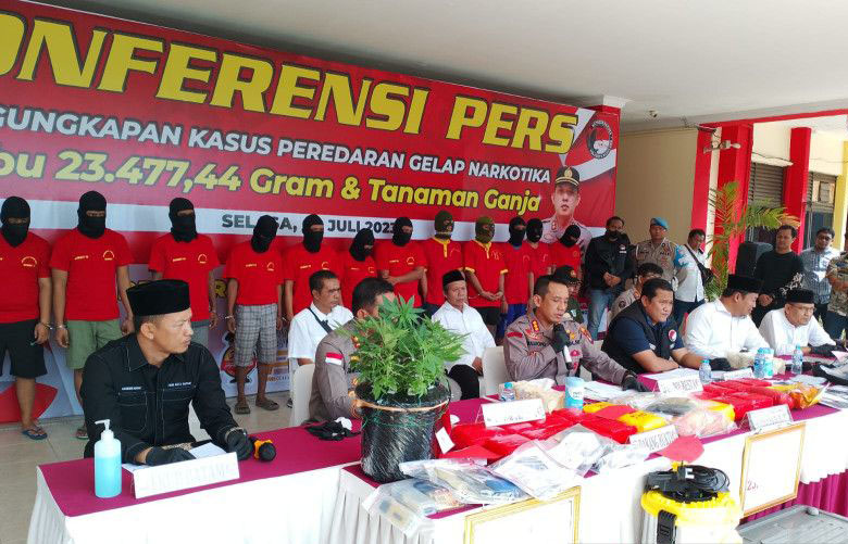 Polresta Barelang ungkap 12 pengedar sabu jaringan internasional